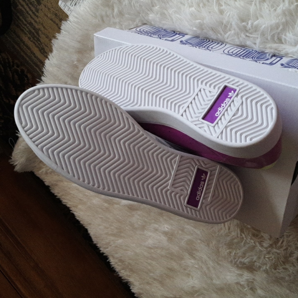 SALE!!!Adidas sleek snickers - Picture 4 of 12